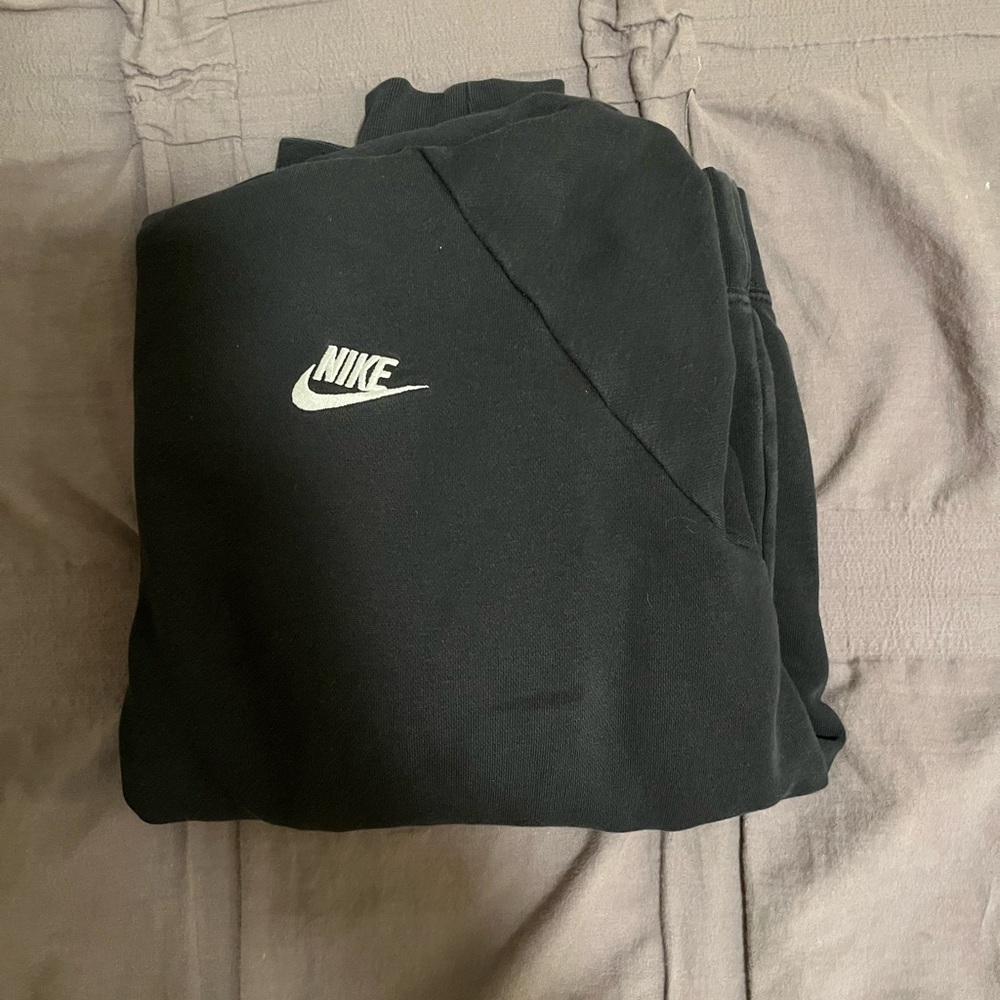Black nike hoodie